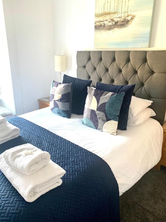 Bythesea Guest House Еър Екстериор снимка
