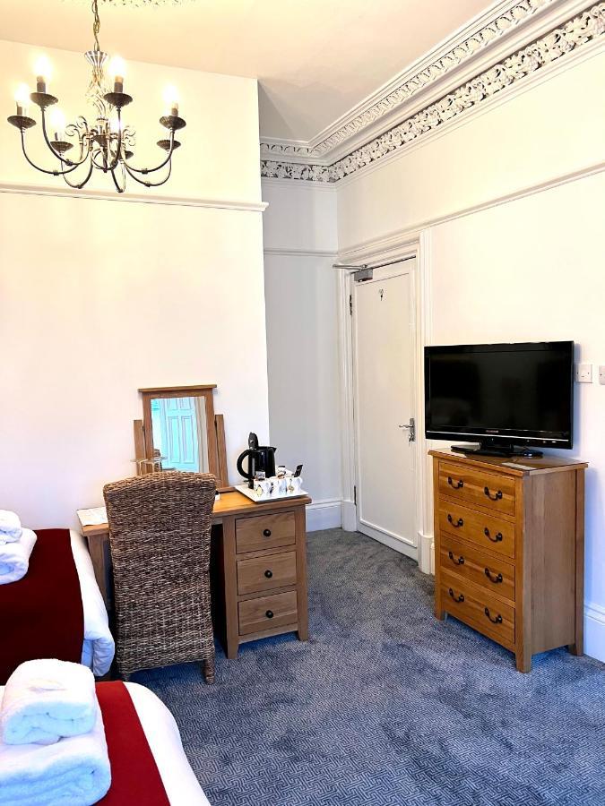 Bythesea Guest House Еър Екстериор снимка