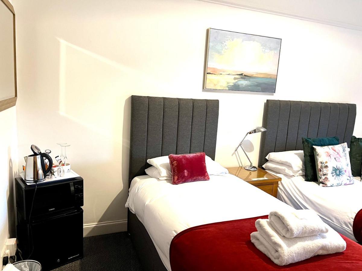 Bythesea Guest House Еър Екстериор снимка
