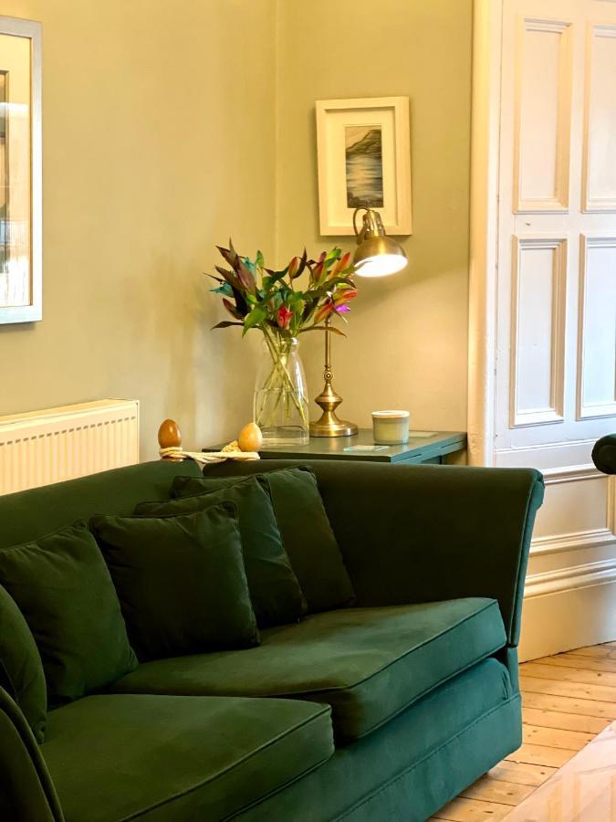 Bythesea Guest House Еър Екстериор снимка