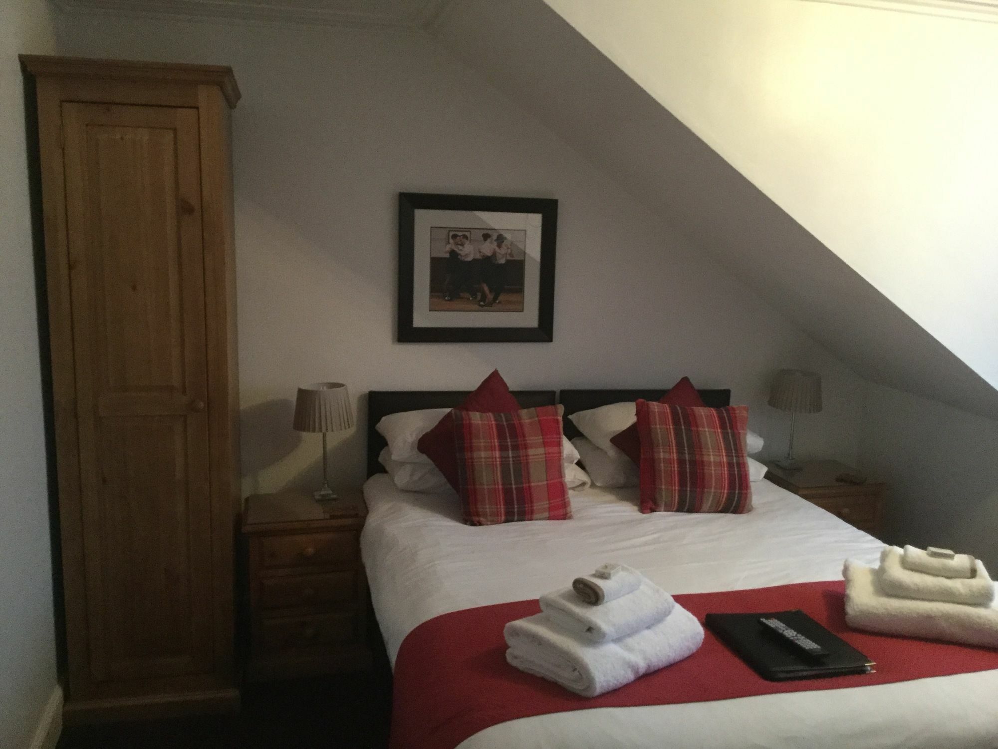 Bythesea Guest House Еър Екстериор снимка